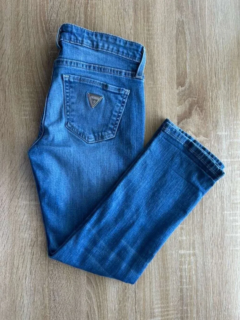 Guess Sarah Fit Skinny Jeans Size 26 Distressed Blue Stretch Denim - Picture 3 of 10